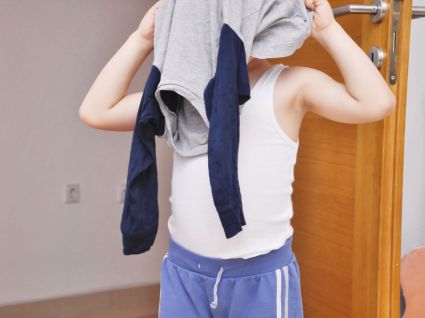 getting-dressed-in-the-morning-clipart-teach-a-toddler-to-get-dressed-krvpxf-clipart